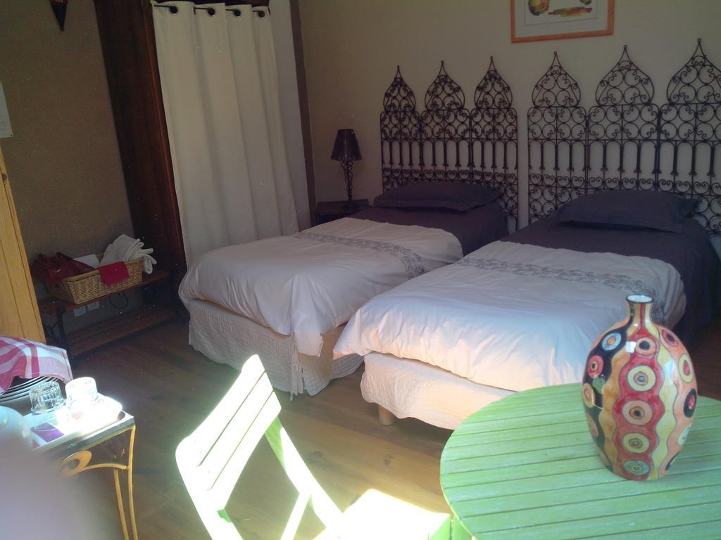 Le Clos De La Source Bed & Breakfast Le Bousquet-d'Orb Room photo