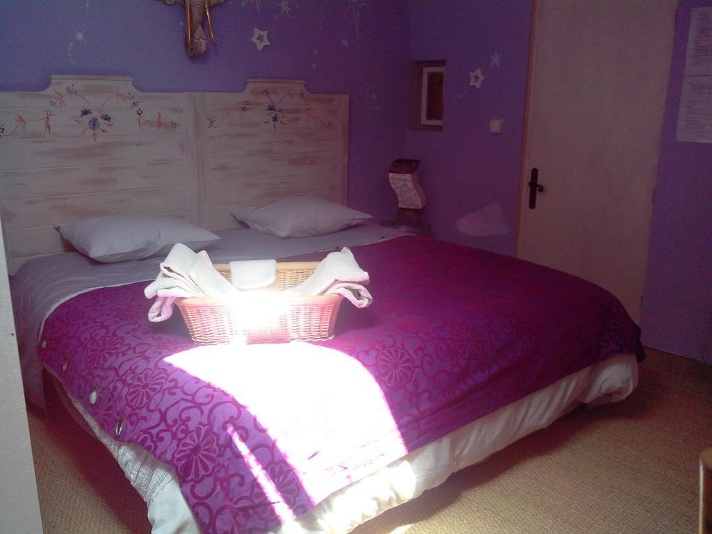 Le Clos De La Source Bed & Breakfast Le Bousquet-d'Orb Room photo